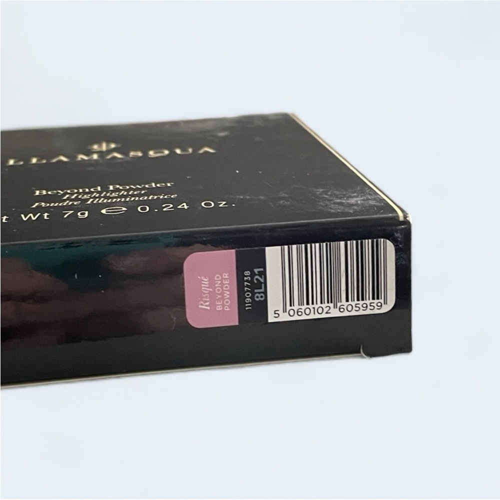 Illamasqua- Beyond Powder (Risque) - Picture 6 of 8